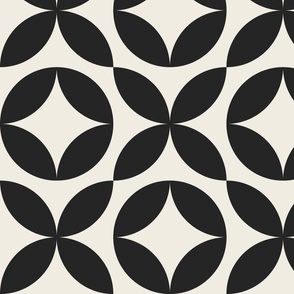 xoxo - creamy white_ raisin black - simple cute geometric