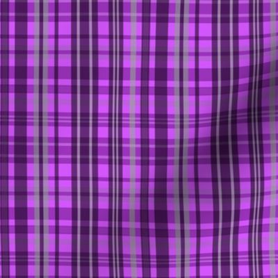 458 - $  Small scale  violet, purple, lavender mauve classic monochromatic plaid country rustic style wallpaper, coats and jackets, children’s dresses and tops, cute bedroom bed linen, seasonal tablecloths, napkins and table runners