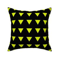 Geometric basic triangles in rows neon lime on black