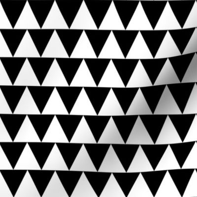 Shark teeth geometric black and white