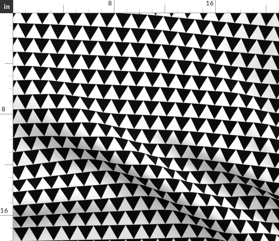 Shark teeth geometric black and white