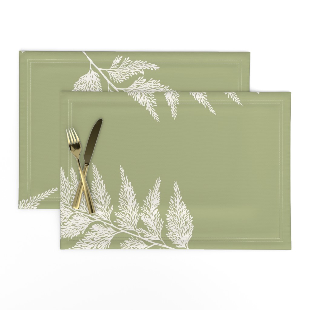 Elegant Fern Jumbo Scale in Moss Green and White