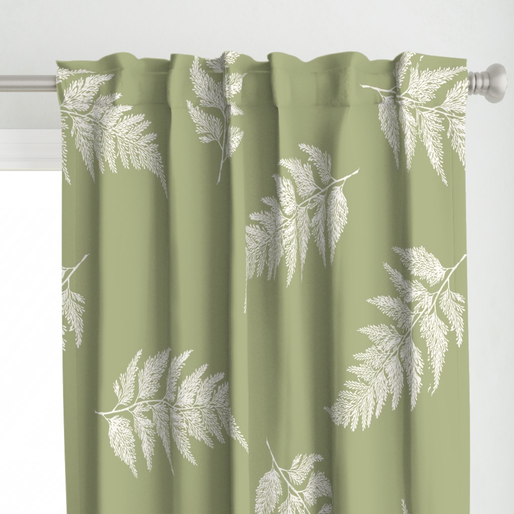 Elegant Fern Jumbo Scale in Moss Green and White