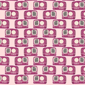 Vintage Radio pink