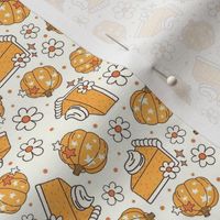Small Scale Happy Fall Y'All Pumpkin Pie and Daisy Flowers on Ivory Cream