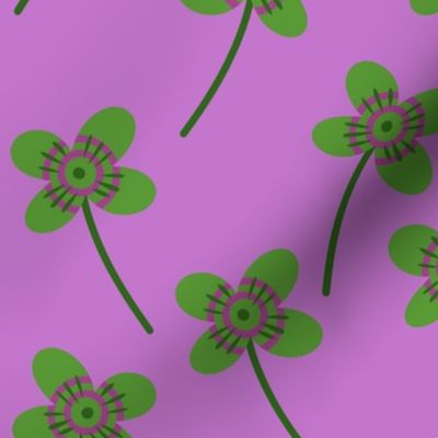 (M) Goodluck clover leaves on purple 