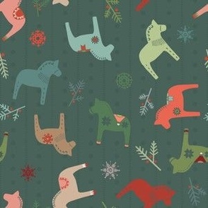 Nordic Christmas Dala Horse Toss Pattern - Green