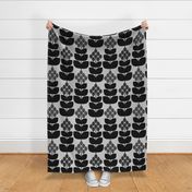 Monochromatic Geometric Flower and Leaves in Black and Gray