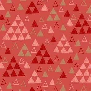 Hygge Geometric Red Triangles / Small Scale