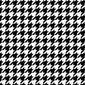 Black and White Traditional Houndstooth