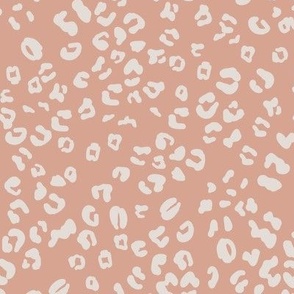 Leopard Print Scattered in Rose Pink