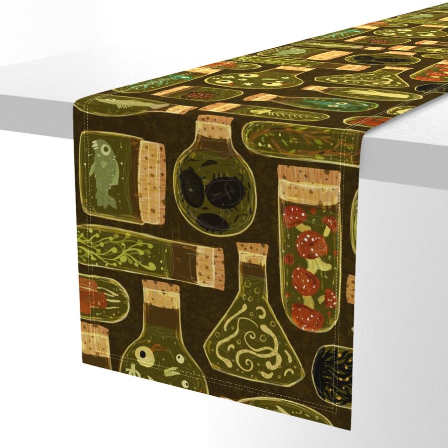 HOME_GOOD_TABLE_RUNNER