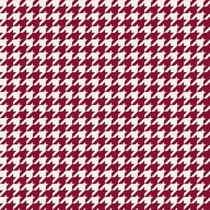 Raspberry Houndstooth on Oat