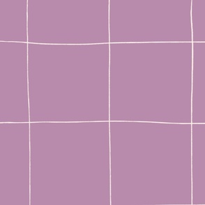 Hand-drawn Large Grid  Wallpaper in Light Grape Purple