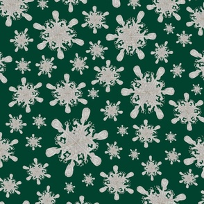 Vintage Snowflake Charm Green 24x24