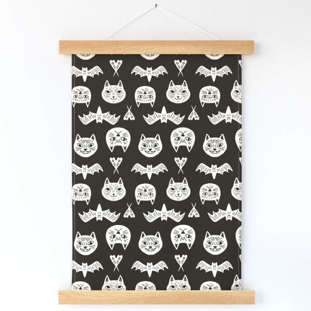 Large Gritty Halloween Cats in Onyx Black