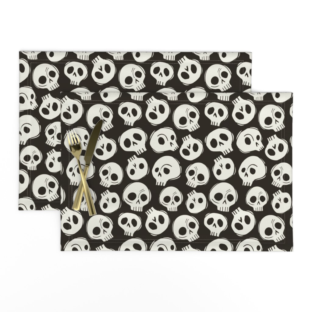 Large Skull Party in Onyx Black