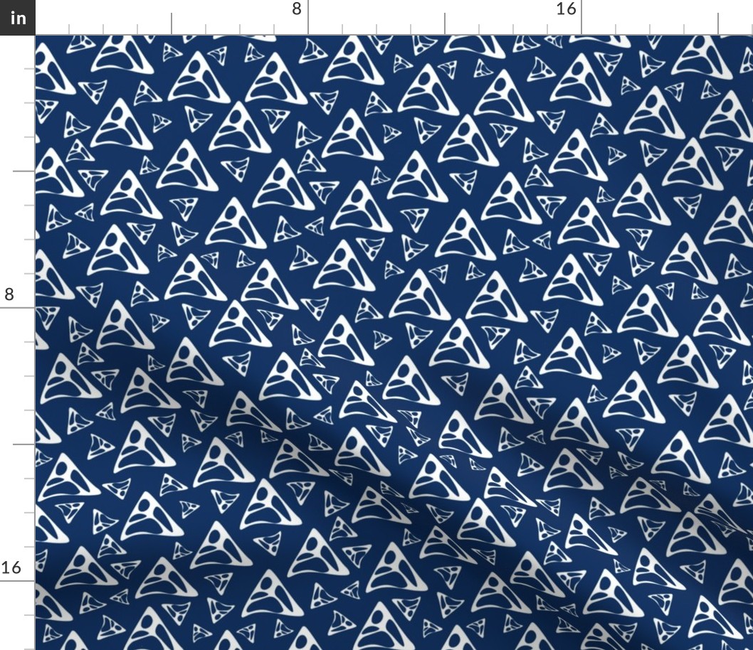 Abstract Triangle Shapes| White on Blue RWB patriotic | 6 inch