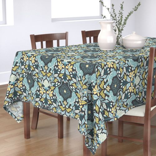 HOME_GOOD_RECTANGULAR_TABLE_CLOTH