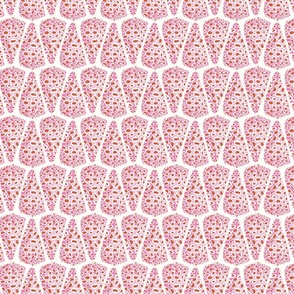 Cone shells / pink on white / large