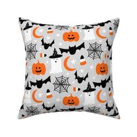 Halloween ghosts bats pumpkins spiders - gray