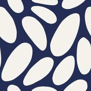 Organic Shapes – Bold and Modern Abstract Flowers, Chalk White and Navy Blue (Large Scale)