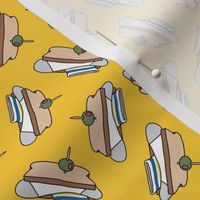 (small scale) Sock Sandwiches - funny dog fabric - yellow - LAD23