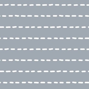 Small dash Road Stripe in white and navy blue