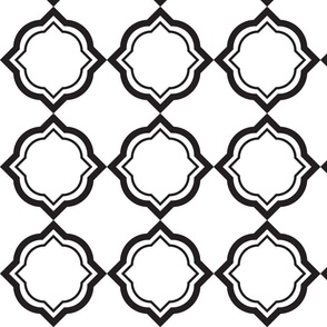 Moroccan Trellis Quatrefoil in Black on White Background