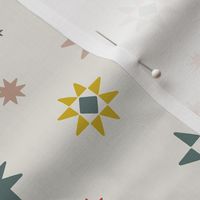 Medium Scale / Quilt Star Toss / Eggshell White