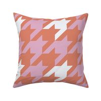 Intangible Houndstooth, coral peach, 18 inch