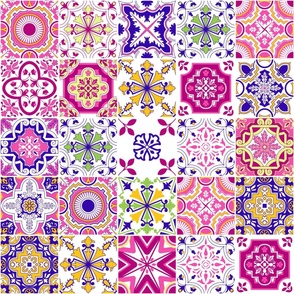Exquisite Moroccan Italian Wallpaper in Pink and Blue