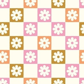 Checkerboard Daisies multi color small scale