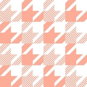 Medium // Houndstooth Heart - Light Pink