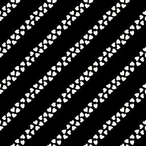 (S) Ivory and black heart diagonal stripe