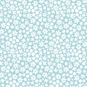 Floral meadow in white and blue / Doodle flowers scattered in small scale  