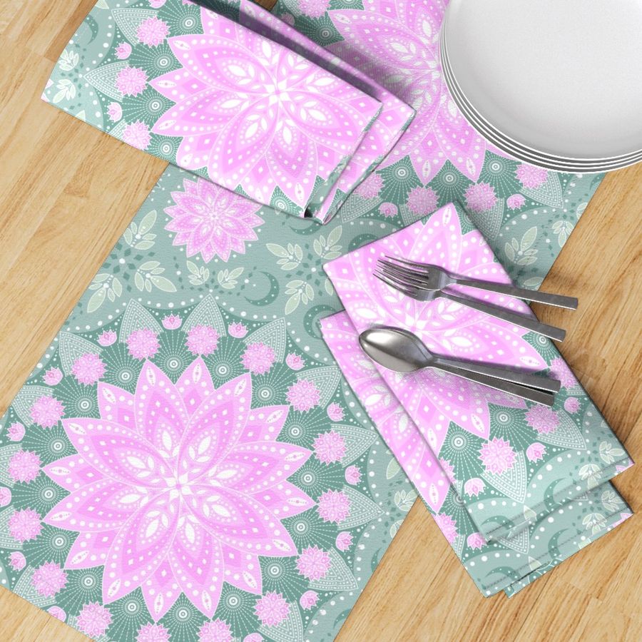 HOME_GOOD_TABLE_RUNNER