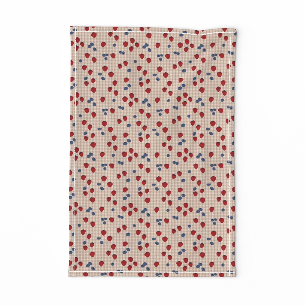 Little forest fruit cocktail - vintage seventies blue berries and strawberries on beige gingham