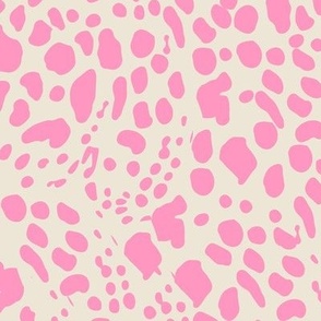 Giraffe print in pink