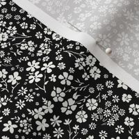 Agatha Ditsy Floral Black and white MEDIUM 6x8 inch