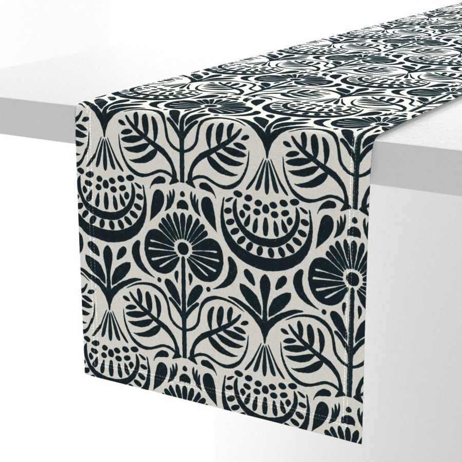 HOME_GOOD_TABLE_RUNNER