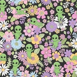 Cute Aliens with Flowers - Small Scale - Charcoal Background Novelty Pastel Floral Space Kid Girl Little Green Men