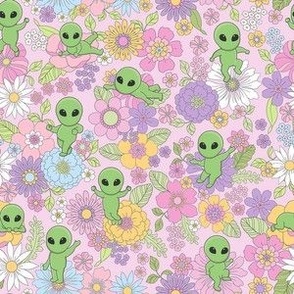 Cute Aliens with Flowers - Small Scale - Pastel Pink Background Novelty Pastel Floral Space Kid Girl Little Green Men UFO
