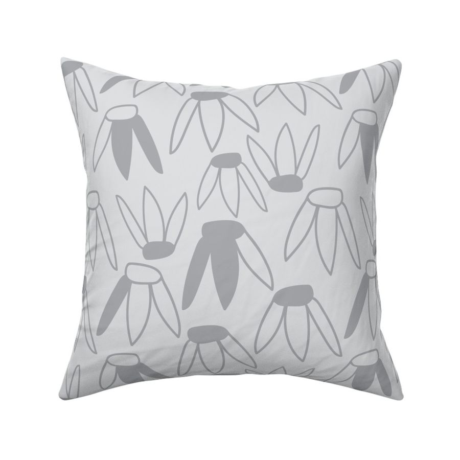 Grey Daisy Pattern - Hand Drawn Flowers - Pale Gray 