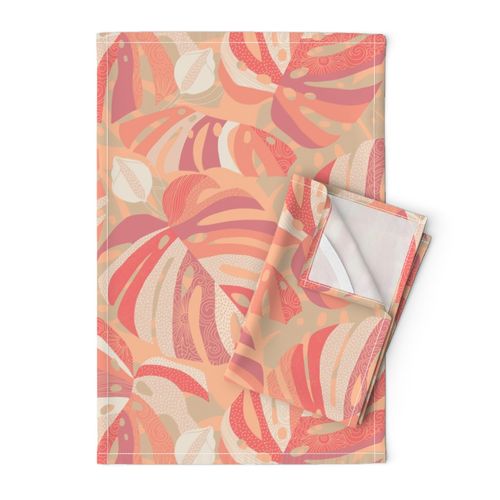 Monstera Peach Pantone 2024