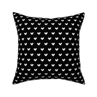 Love Hearts White Black - Medium Scale