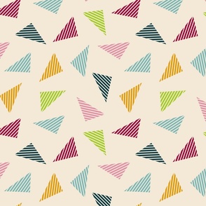 (M) Colorful vintage triangles on beige with lines