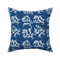 Tjaphorses - white on textured blue