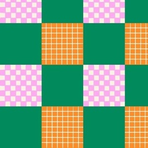 QUIRKY CHECKERBOARD | 9" | Fun checkers pattern in emerald green, bubblegum pink and tangerine orange
