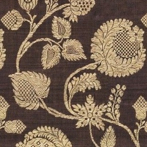 Traditional floral serpentine  